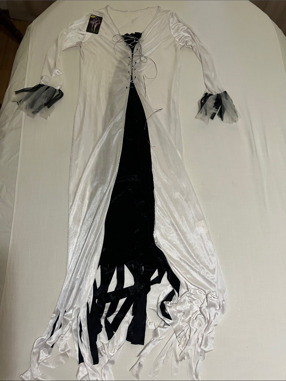 Halloween Skeleton Bride Women’s White and Black Lace-Up Gothic Longline Dress